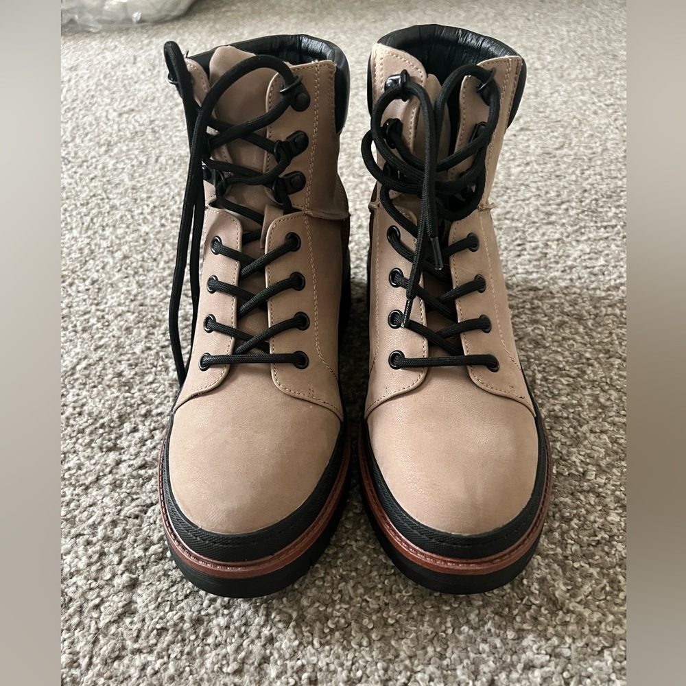 Combat boots